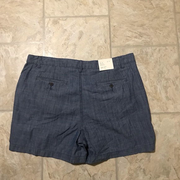 NWT-A NEW DAY CHAMBRAY CHINO SHORT SIZE 16 - Picture 2 of 3
